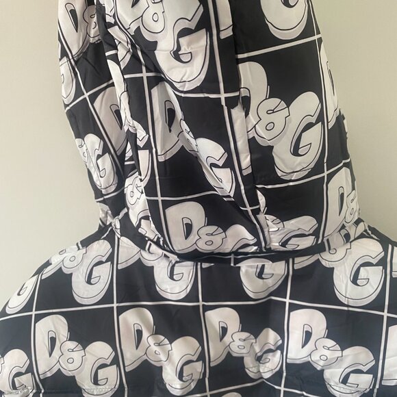 Dolce & Gabbana Quilted nylon jacket with hood and DG logo print - Picture 10 of 13